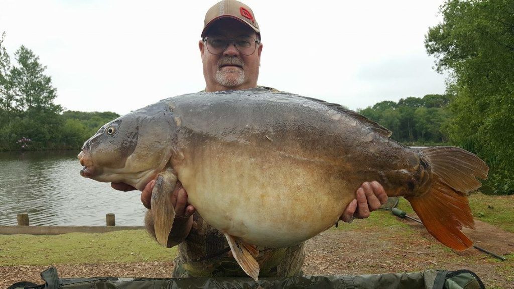 Geoff Waring 30lb 2oz mirror carp