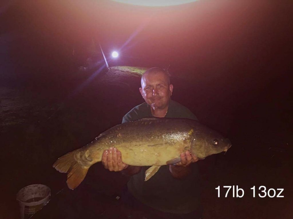 Eddie Scott with just one of his 6 catches from lodge lake peg 14 using shoreline baits protein boilies .